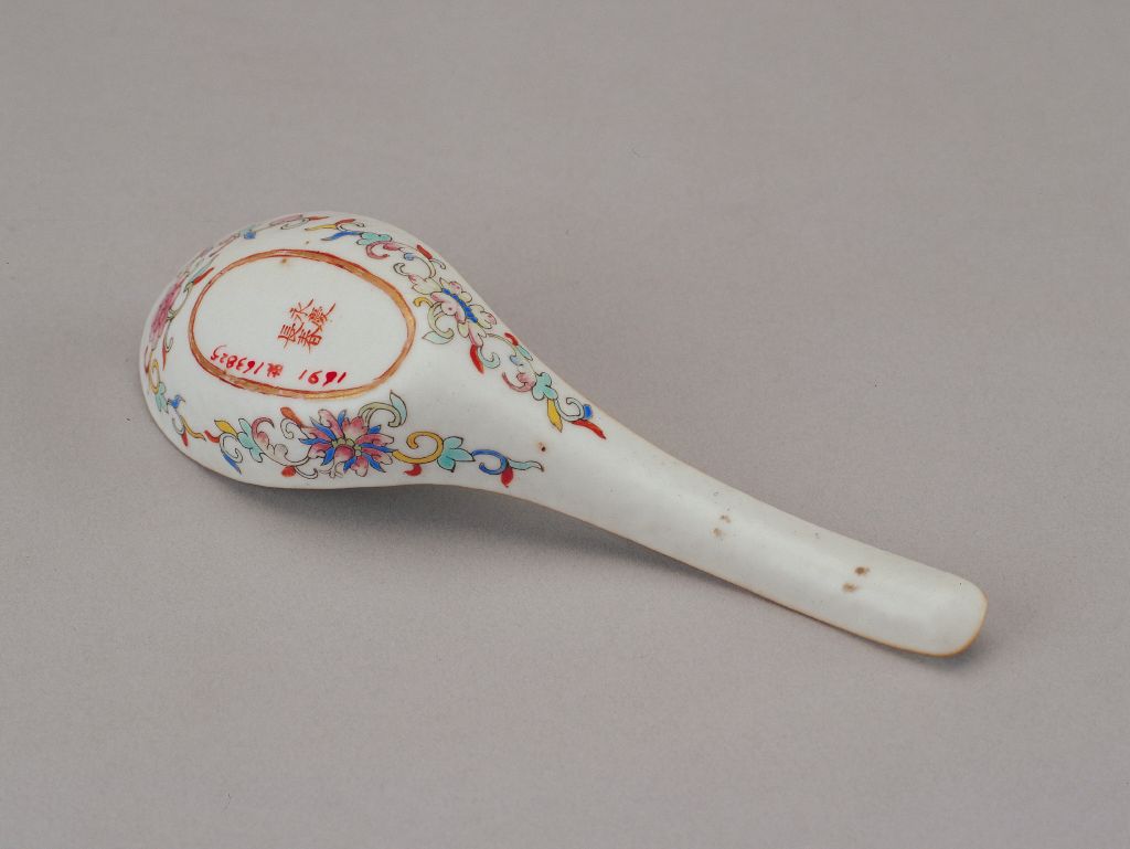 图片[2]-Yellow ground ink colored butterfly pattern spoon-China Archive